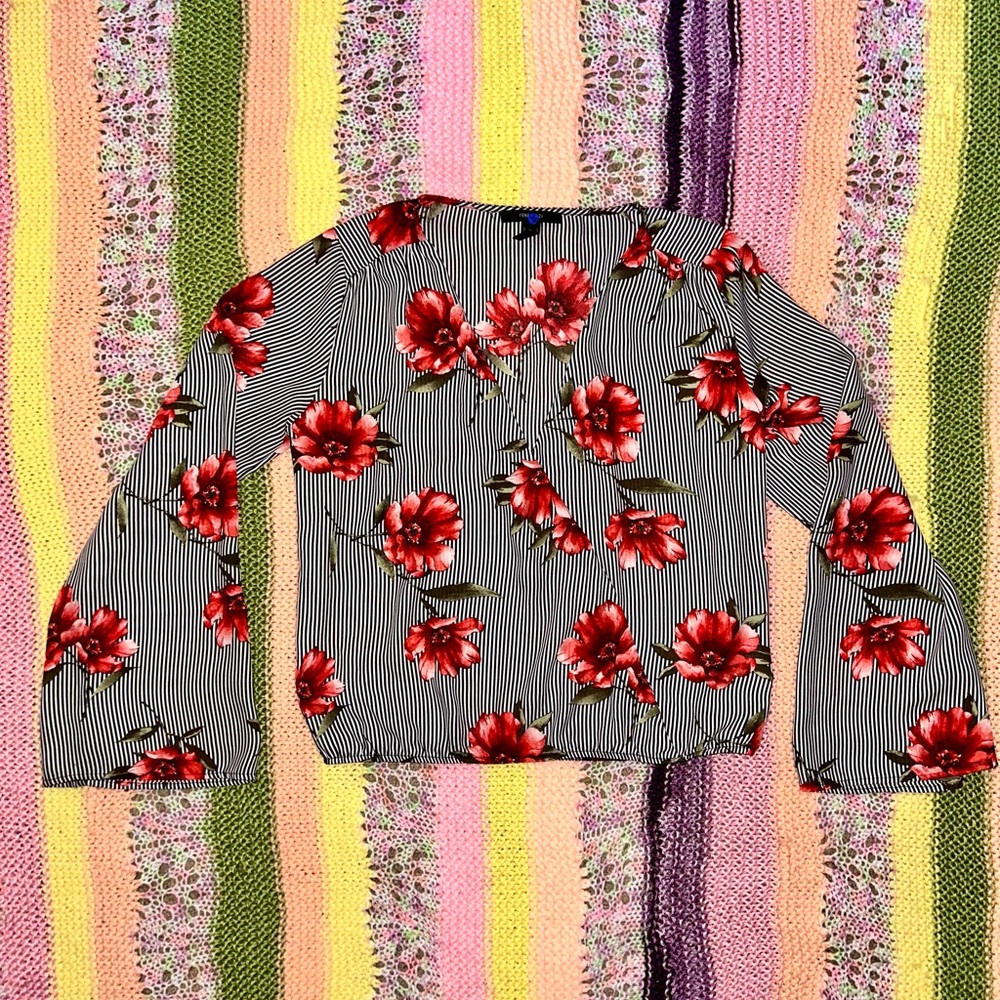 Forever 21 Floral Striped Women's Top Size Small
